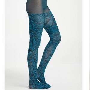 *3for$30* Blue rococo rose tights NWT